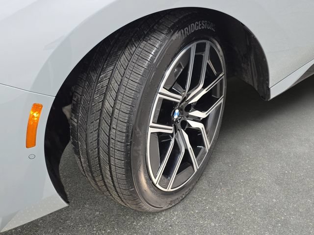 Used 2025 BMW 740i xDrive AWD/4WD image 27