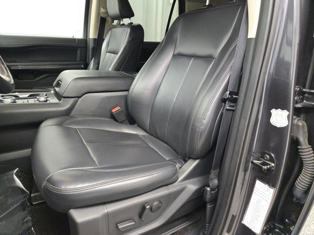 Used 2023 Ford Expedition Max XLT image 26