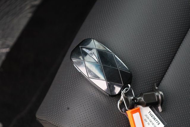 New 2026 Genesis GV70 2.5T Select image 32