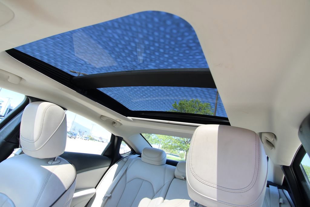 Used 2015 Chrysler 200 C w/ Navigation & Sound Group I image 11