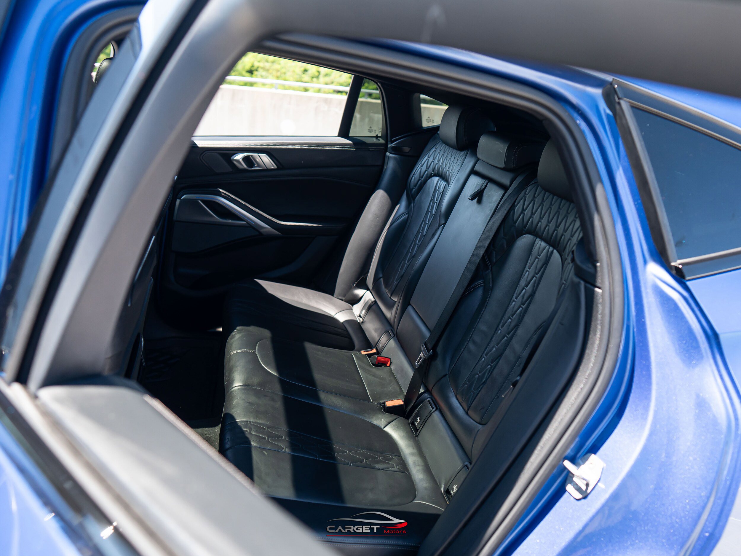 Used 2020 BMW X6 M50i w/ Premium Package AWD/4WD image 20