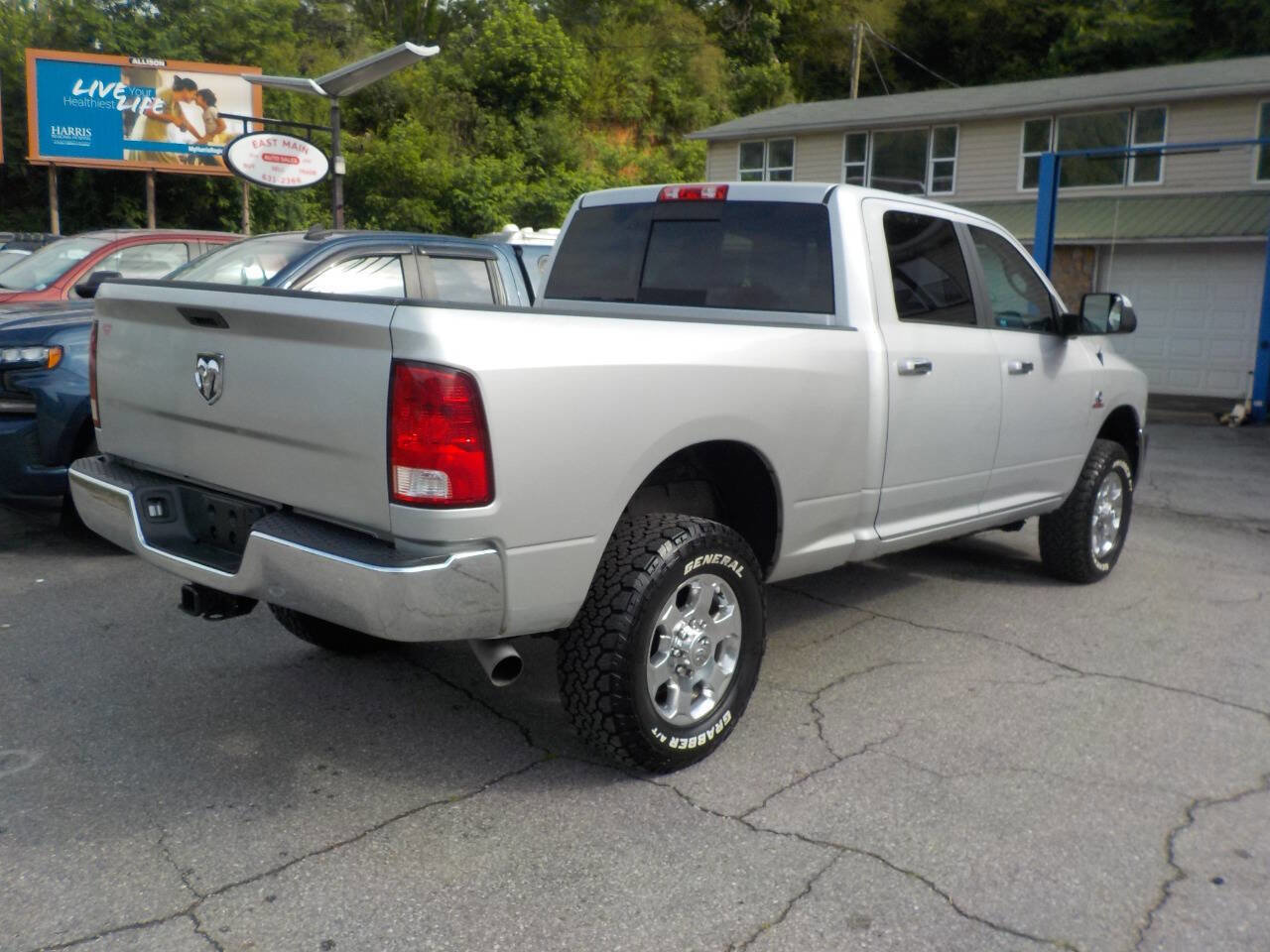 Used 2018 RAM 2500 SLT w/ Luxury Group AWD/4WD image 6