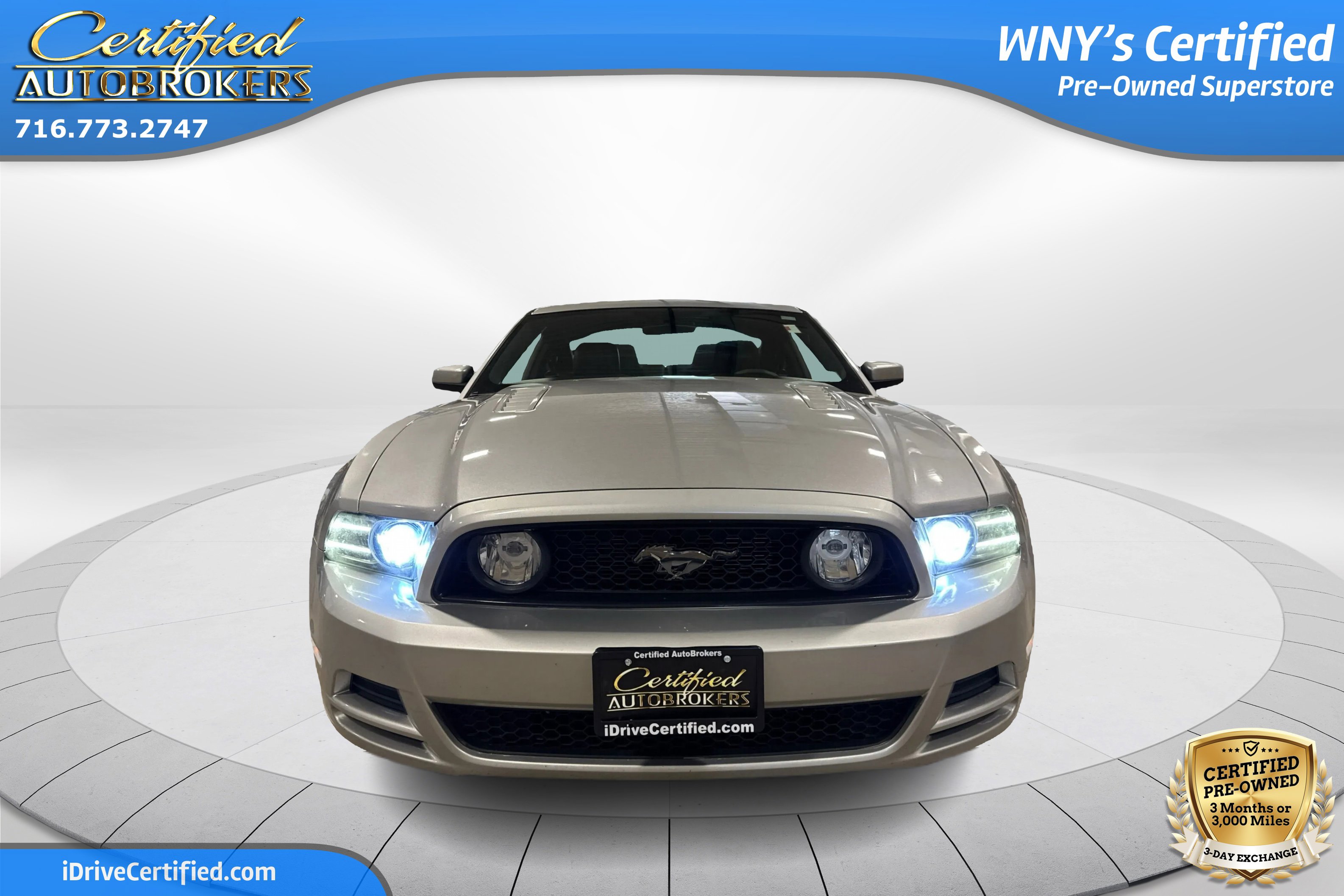 Used 2013 Ford Mustang GT image 2