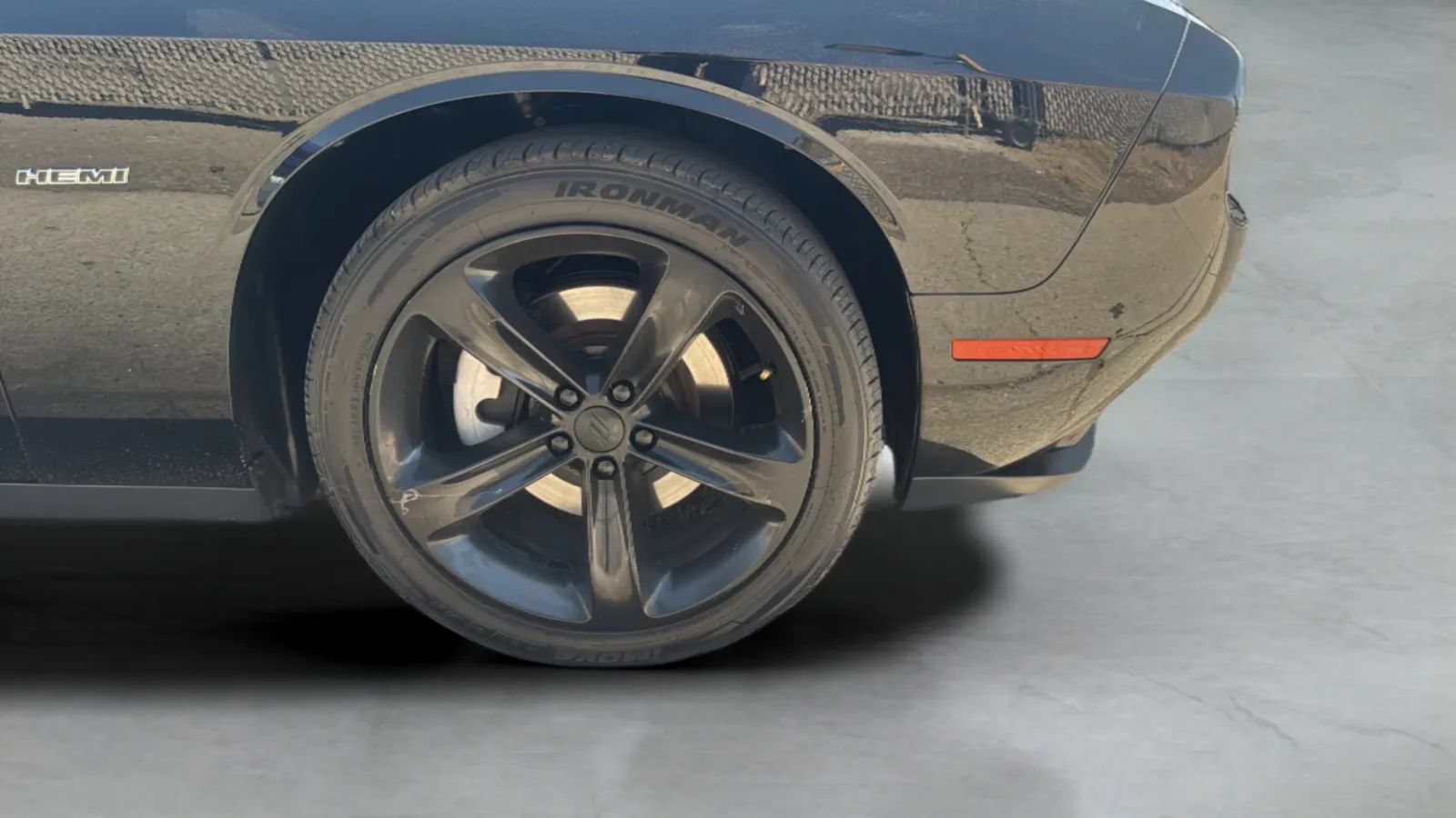 Used 2017 Dodge Challenger R/T RWD image 31