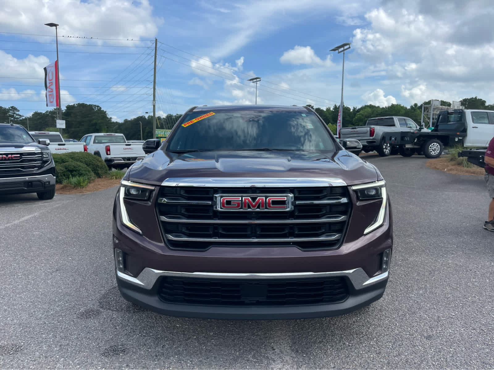 Used 2024 GMC Acadia Elevation w/ Luxury Package AWD/4WD image 2
