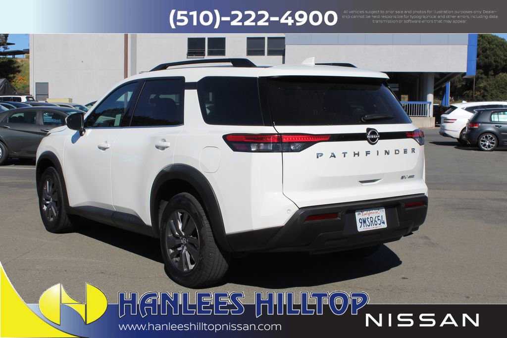 Used 2024 Nissan Pathfinder SV image 9