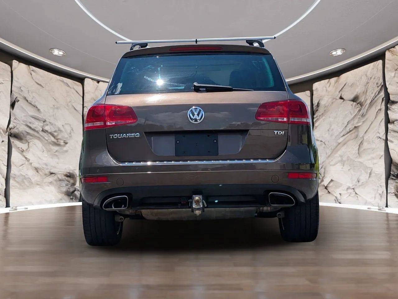 Used 2011 Volkswagen Touareg TDI AWD/4WD image 10