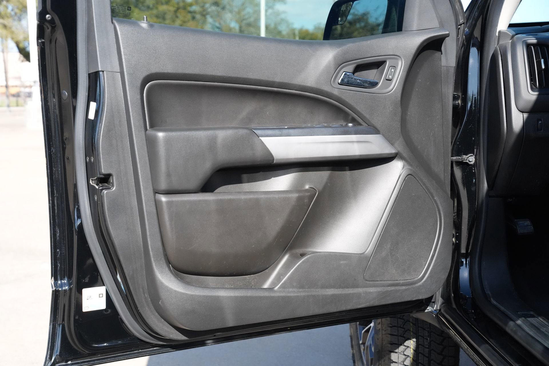 Used 2019 Chevrolet Colorado ZR2 AWD/4WD image 19