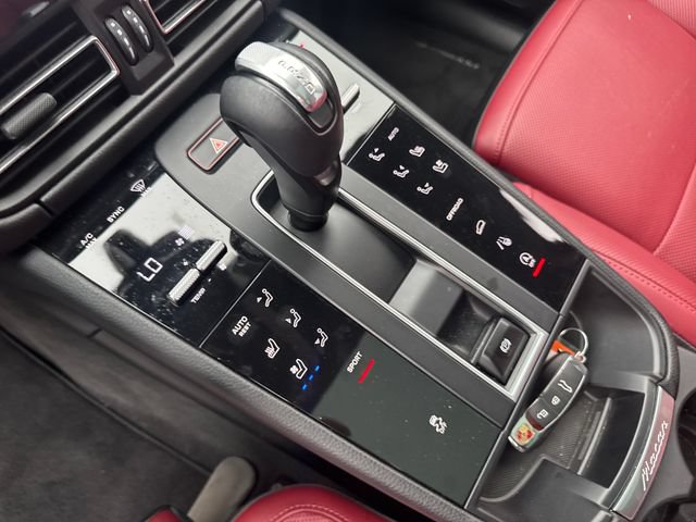 Used 2022 Porsche Macan AWD/4WD image 26
