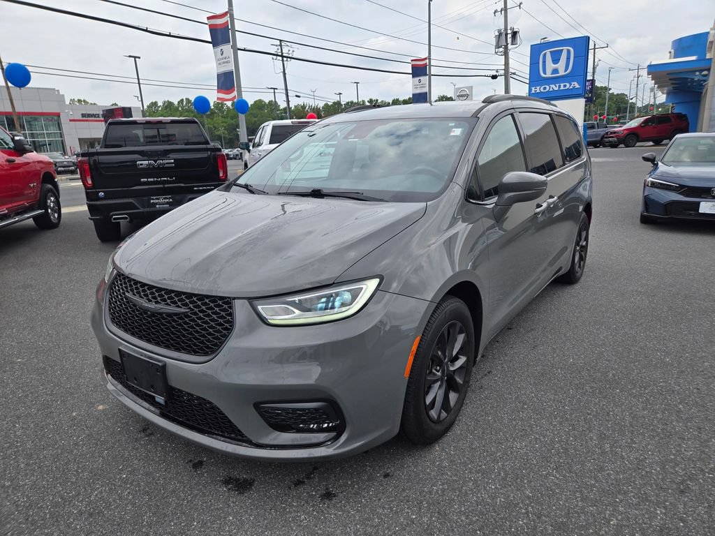 Used 2021 Chrysler Pacifica Touring w/ S Appearance Package FWD image 8