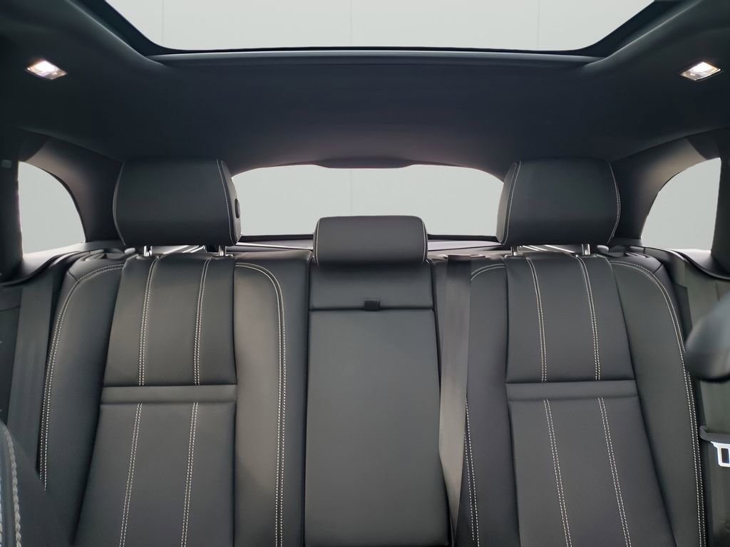 Used 2023 Land Rover Range Rover Velar R-Dynamic S image 43