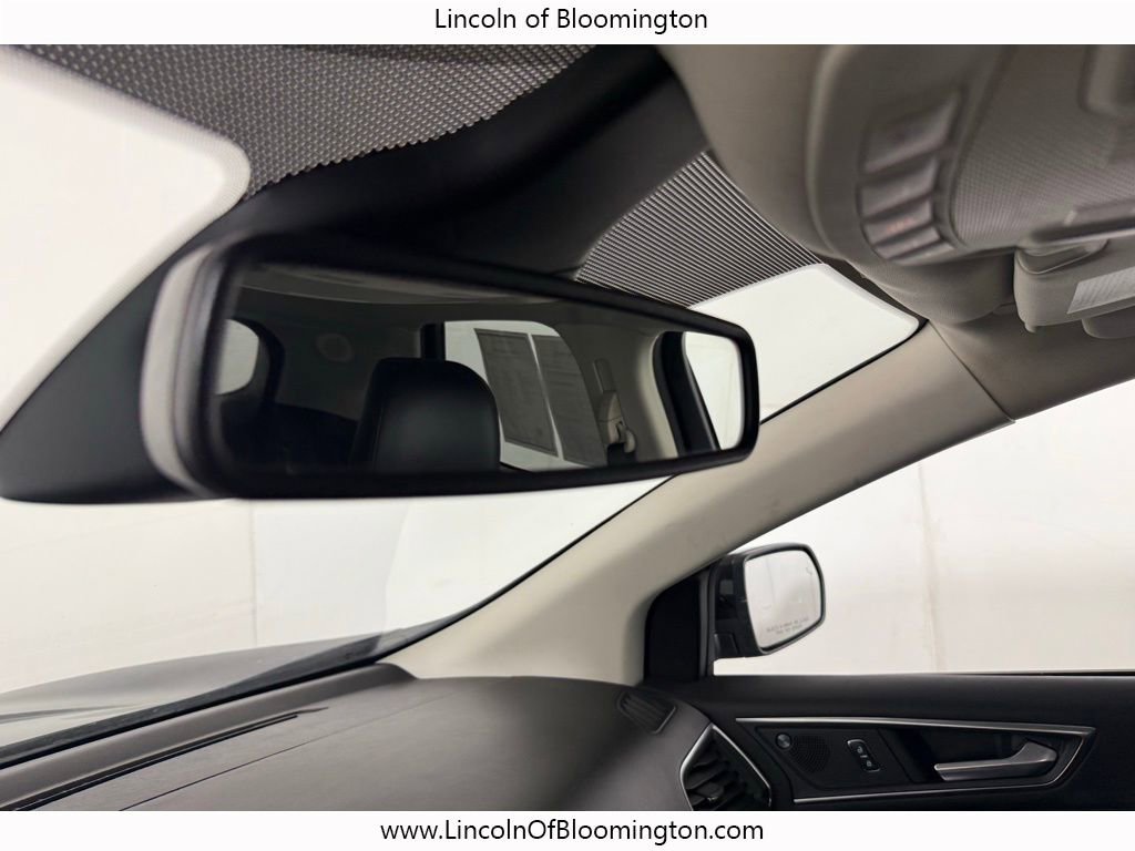 Used 2022 Ford Edge Titanium image 47