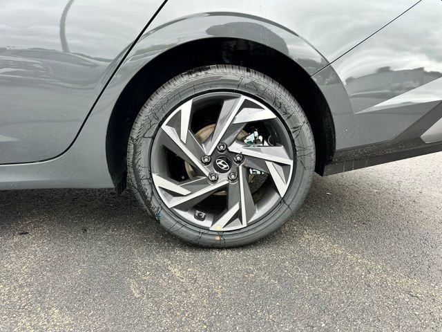 New 2025 Hyundai Elantra SEL image 33