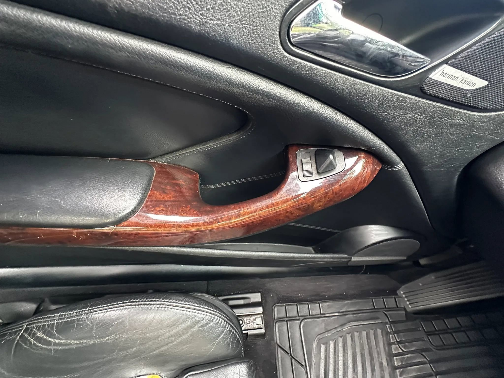 Used 2006 BMW 330Ci Convertible image 42