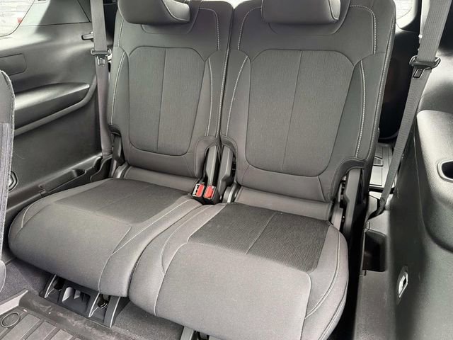 Used 2024 Jeep Grand Cherokee L Laredo RWD image 21