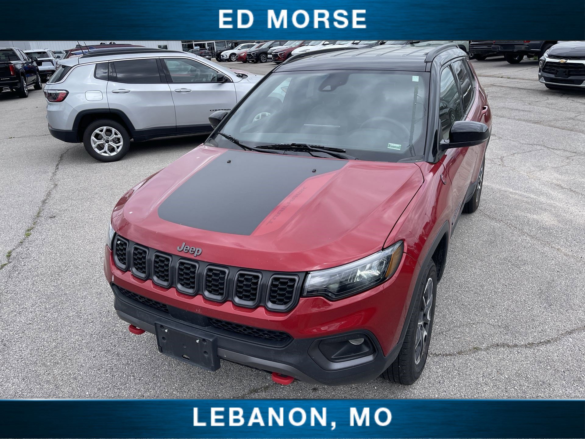 Used 2025 Jeep Compass Trailhawk AWD/4WD image 19