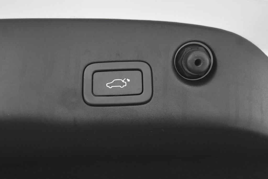 Used 2015 Jaguar XJ L Supercharged RWD image 49