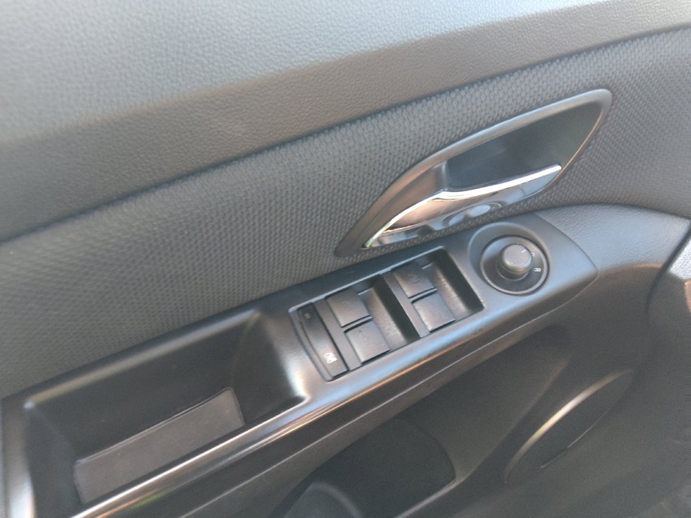 Used 2014 Chevrolet Cruze LT w/ All-Star Edition FWD image 27