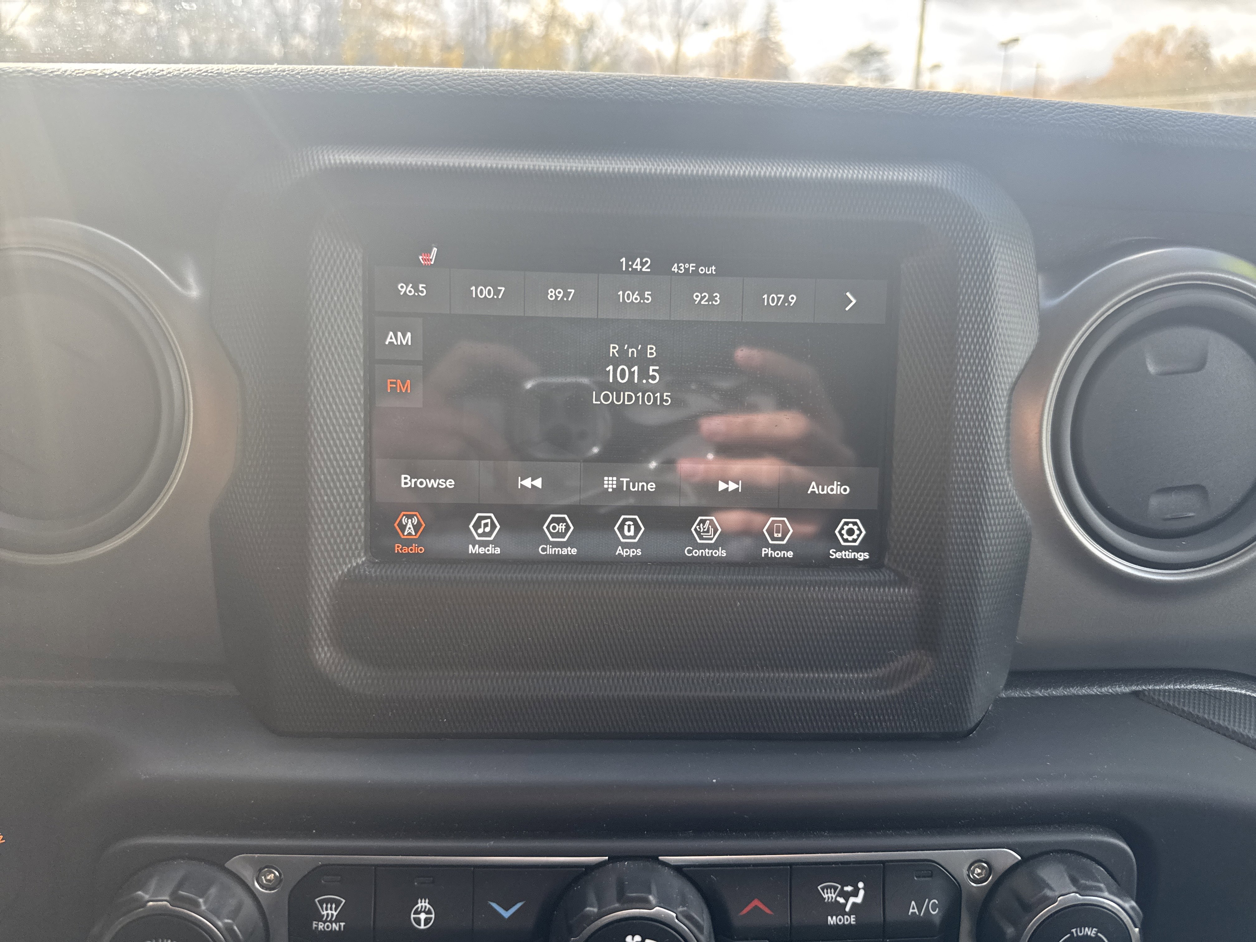 Used 2022 Jeep Gladiator Willys image 25