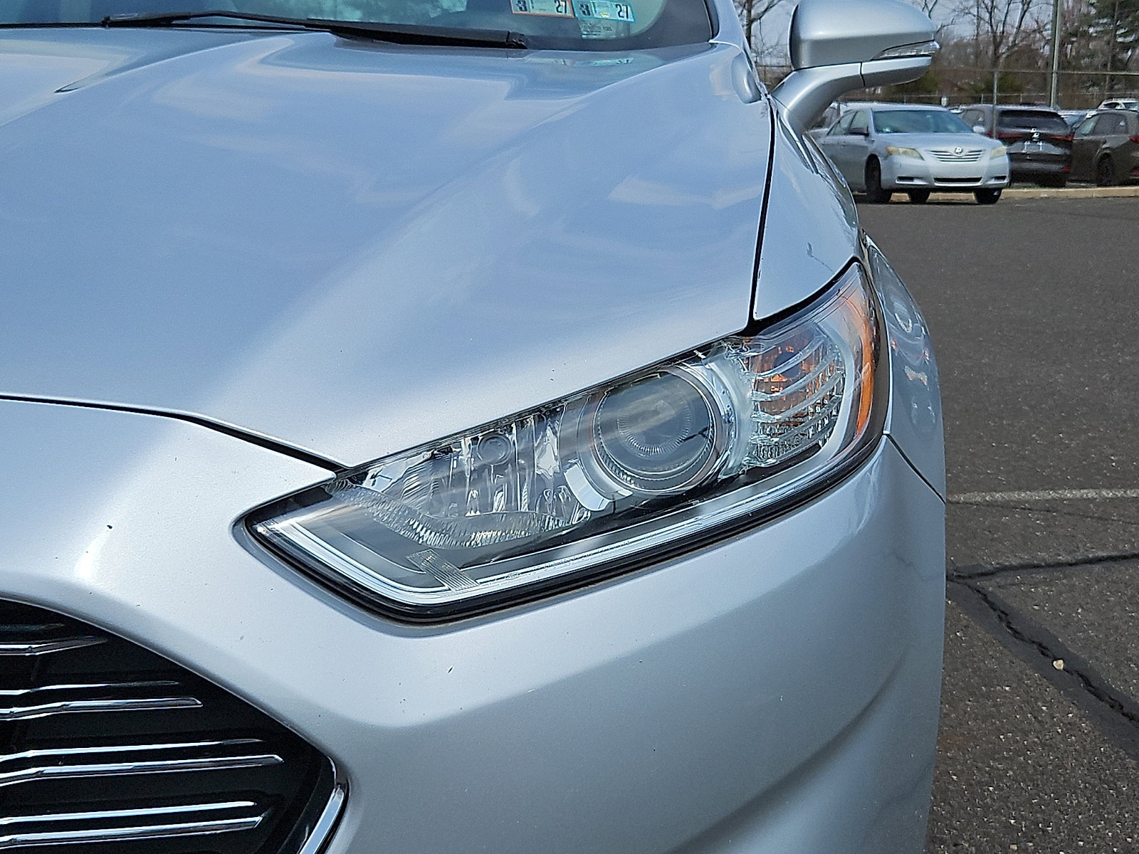 Used 2015 Ford Fusion SE image 9