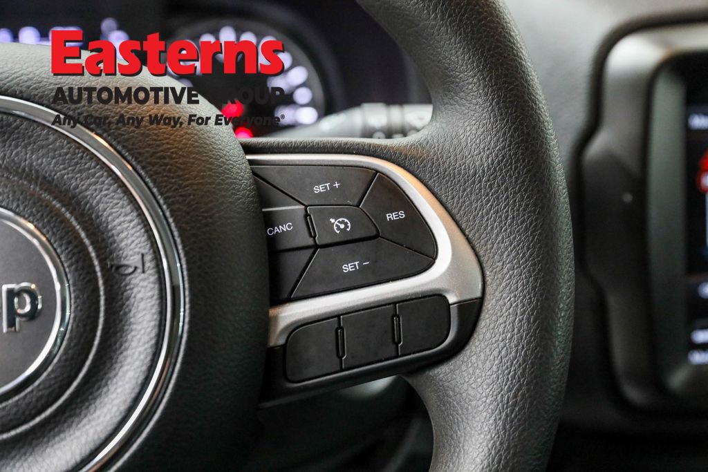 Used 2023 Jeep Renegade Latitude image 16