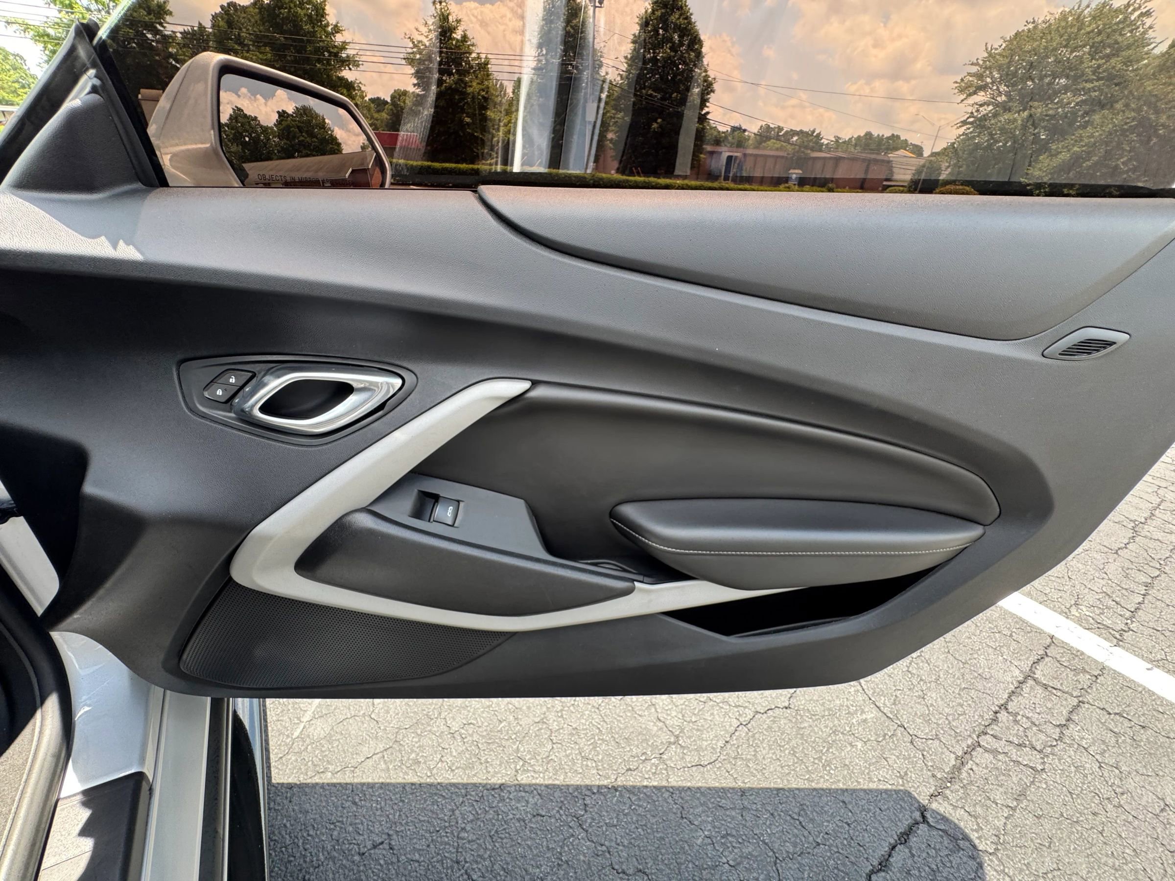 Used 2019 Chevrolet Camaro SS image 17