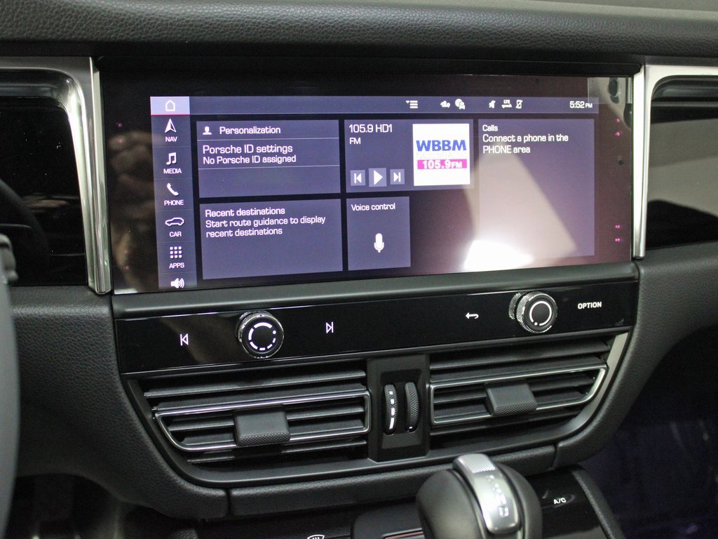 Used 2026 Porsche Macan image 26