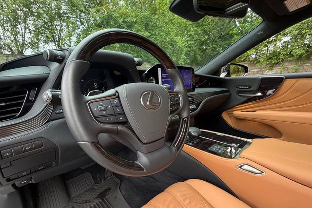 Certified 2024 Lexus LS 500 AWD image 19