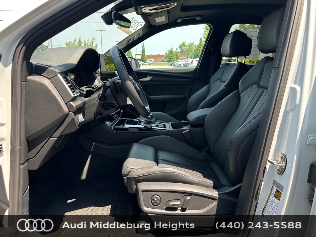 Used 2025 Audi Q5 e Premium Plus w/ Premium Plus Package AWD/4WD image 12