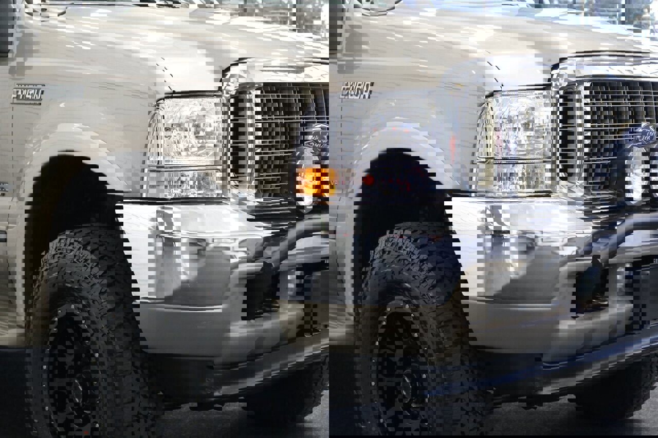 Used 2002 Ford Excursion Limited image 13