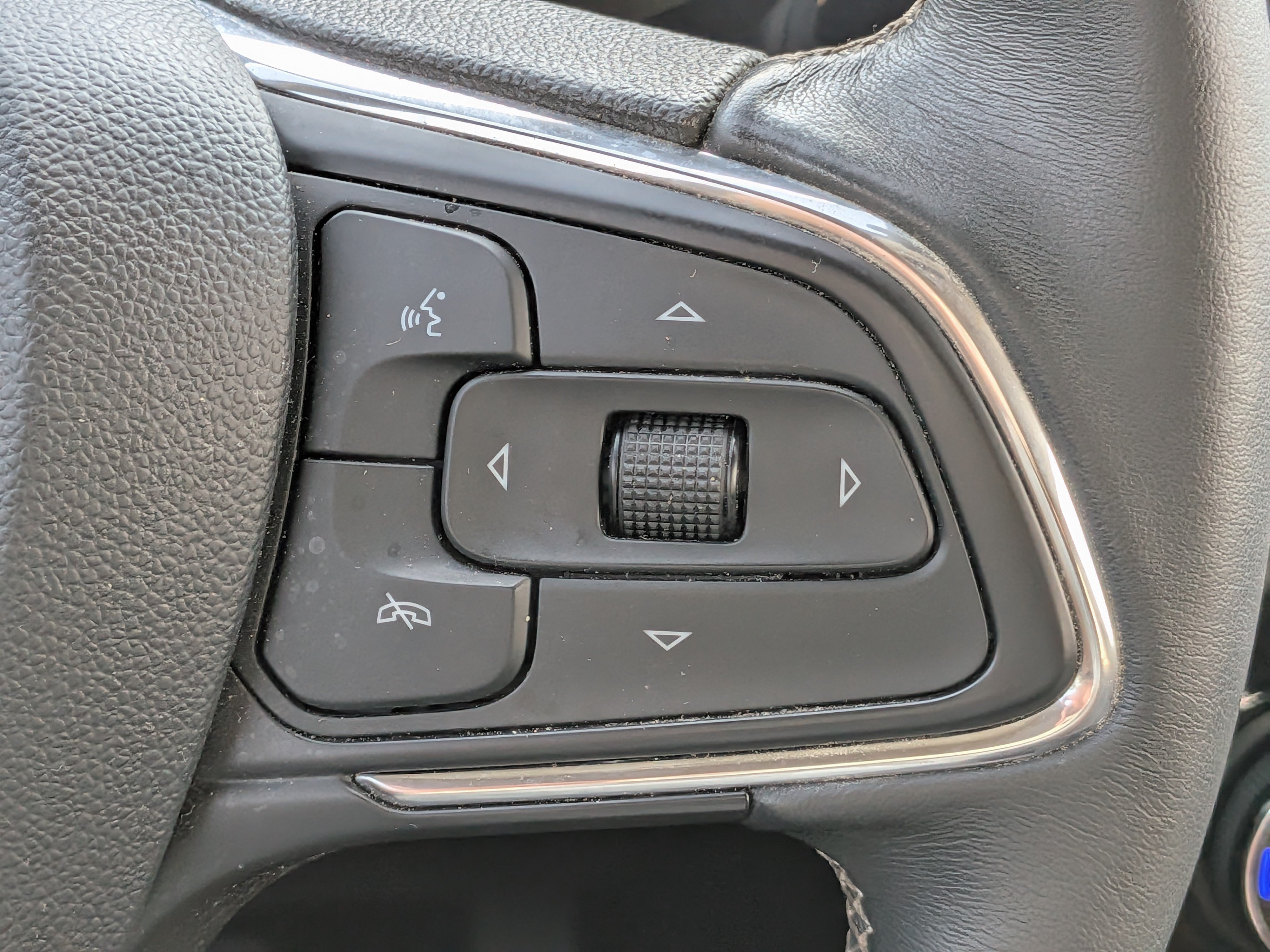 Certified 2023 Buick Encore GX Select FWD image 25