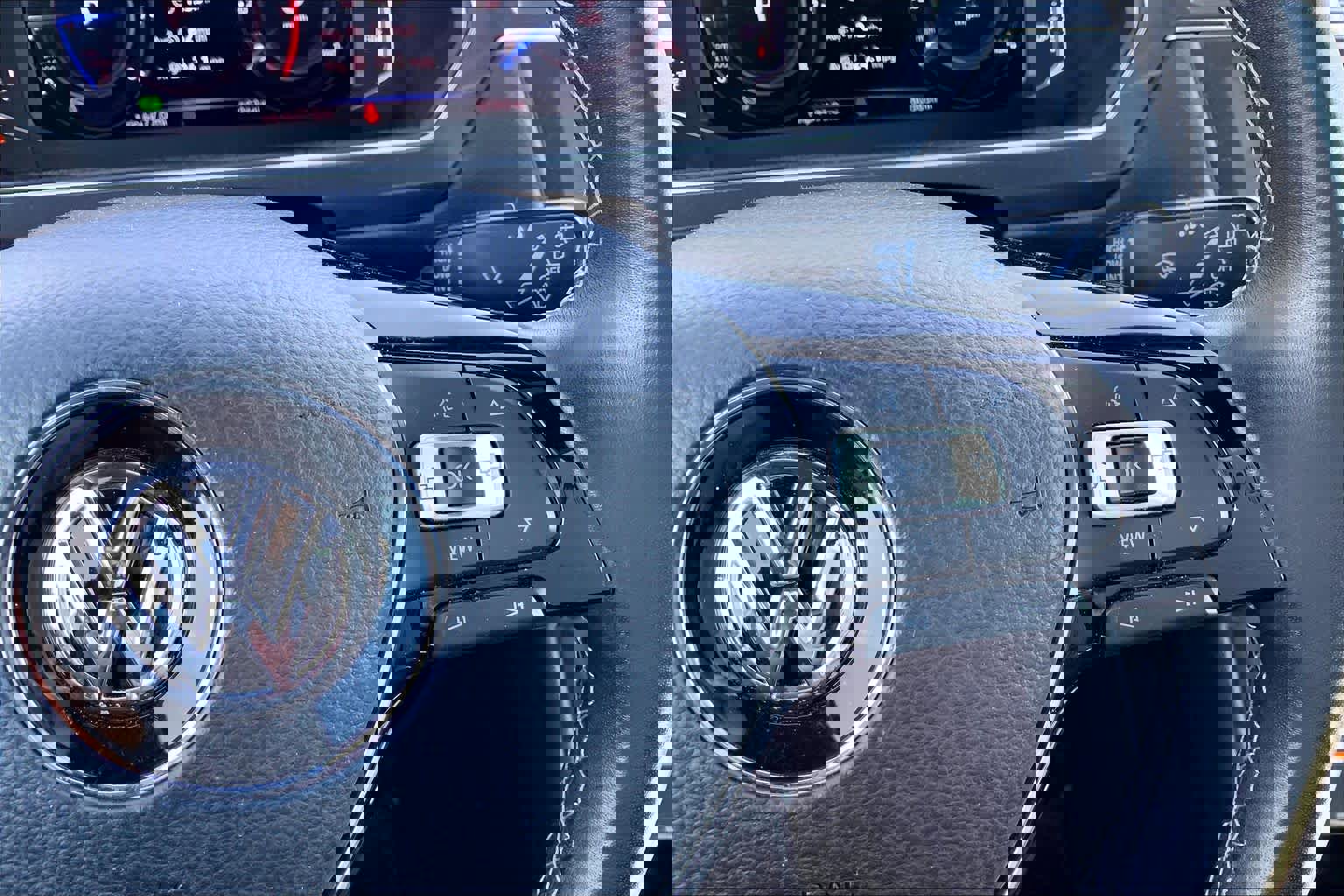 Used 2020 Volkswagen Tiguan SEL Premium R-Line w/ 3rd Row Seat Package image 25