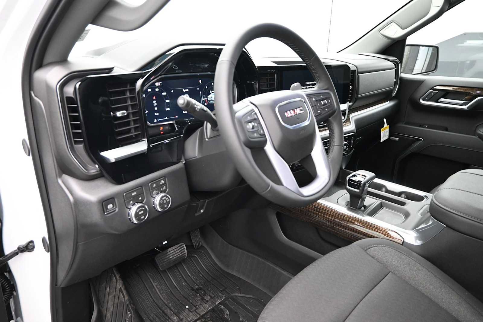 New 2026 GMC Sierra 1500 Elevation w/ Preferred Package AWD/4WD image 14