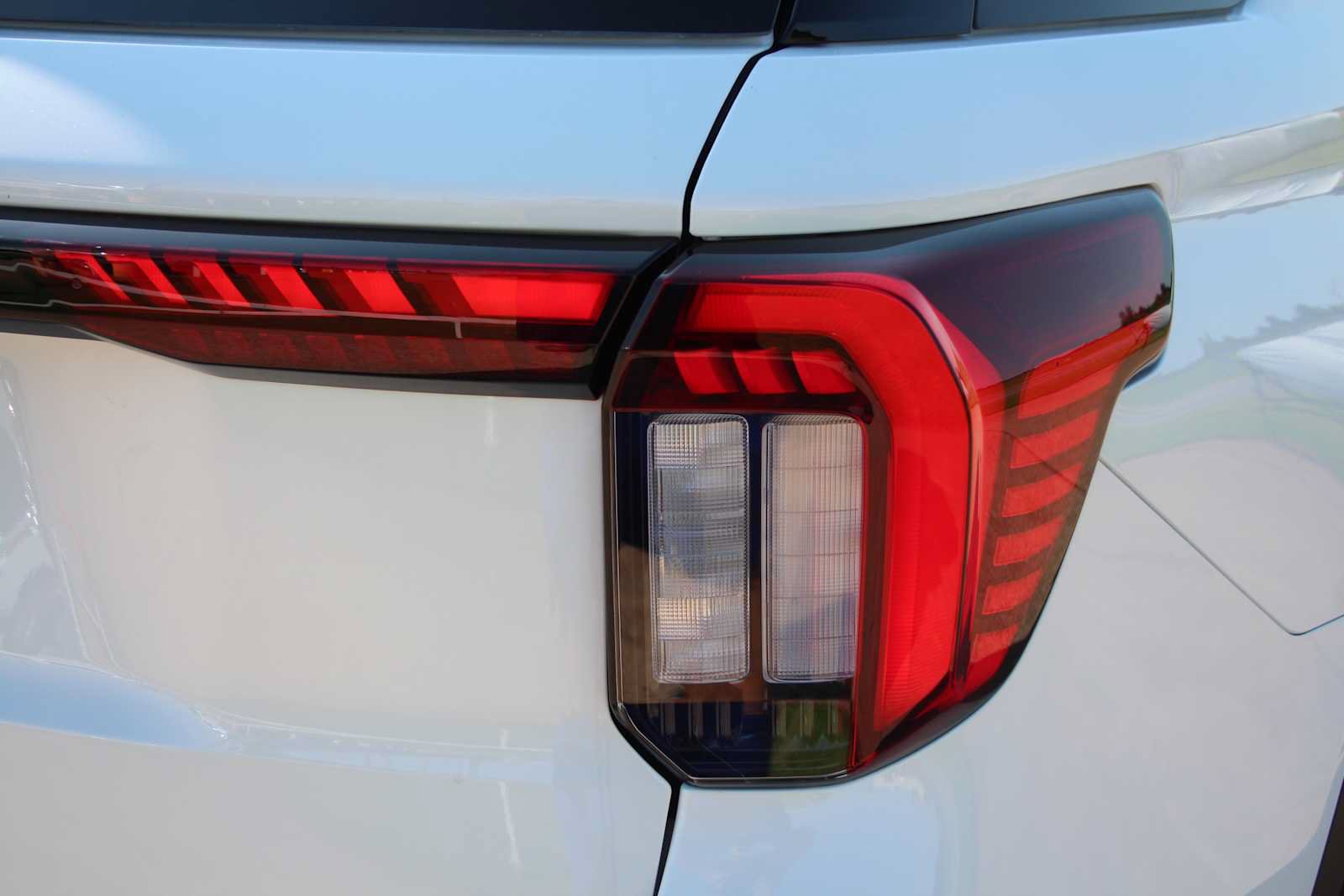 New 2026 Ford Explorer Active w/ Active Comfort Package AWD/4WD image 13