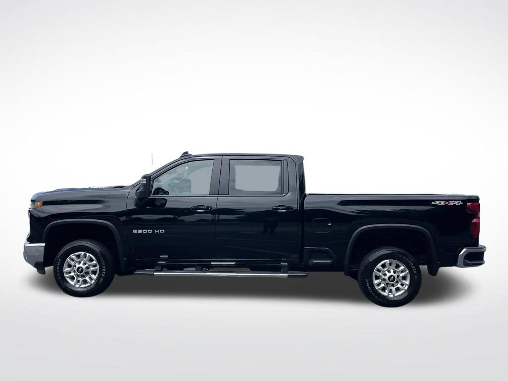 Used 2025 Chevrolet Silverado 2500 LT w/ Convenience Package AWD/4WD image 2