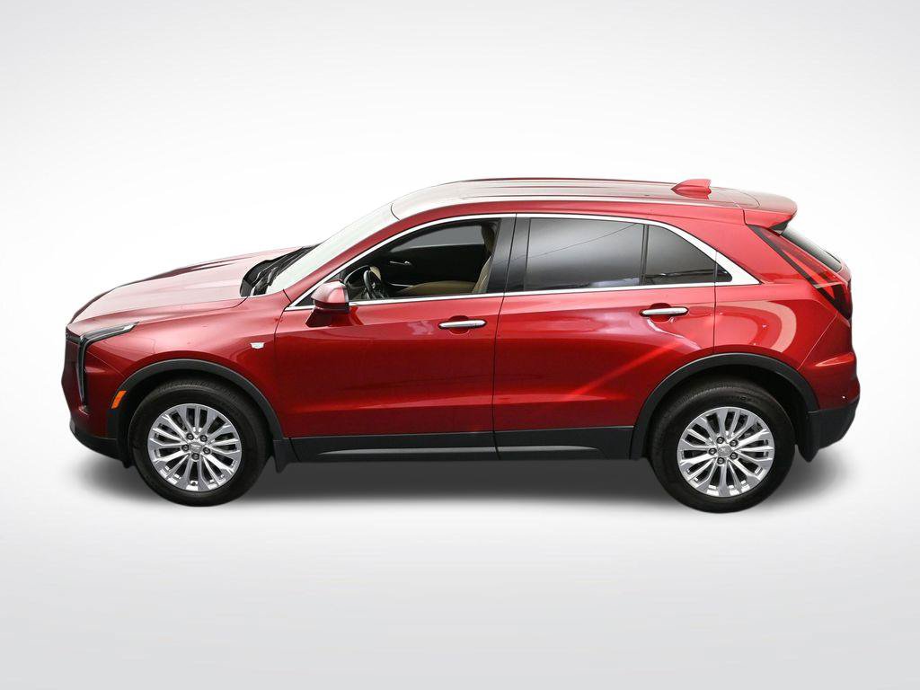 Used 2024 Cadillac XT4 Luxury w/ Cold Weather Package AWD/4WD image 17