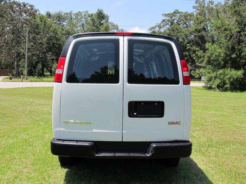 Used 2022 GMC Savana 3500 Extended w/ Driver Convenience Package image 5