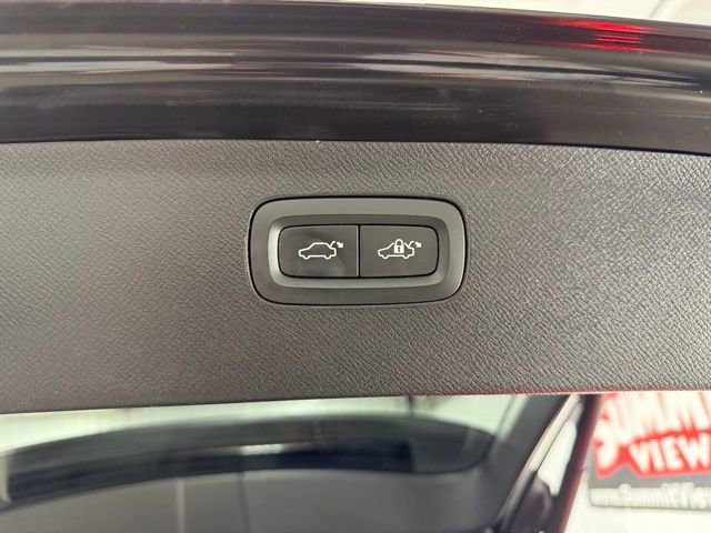 Used 2018 Volvo XC90 T5 Momentum w/ Convenience Package image 10