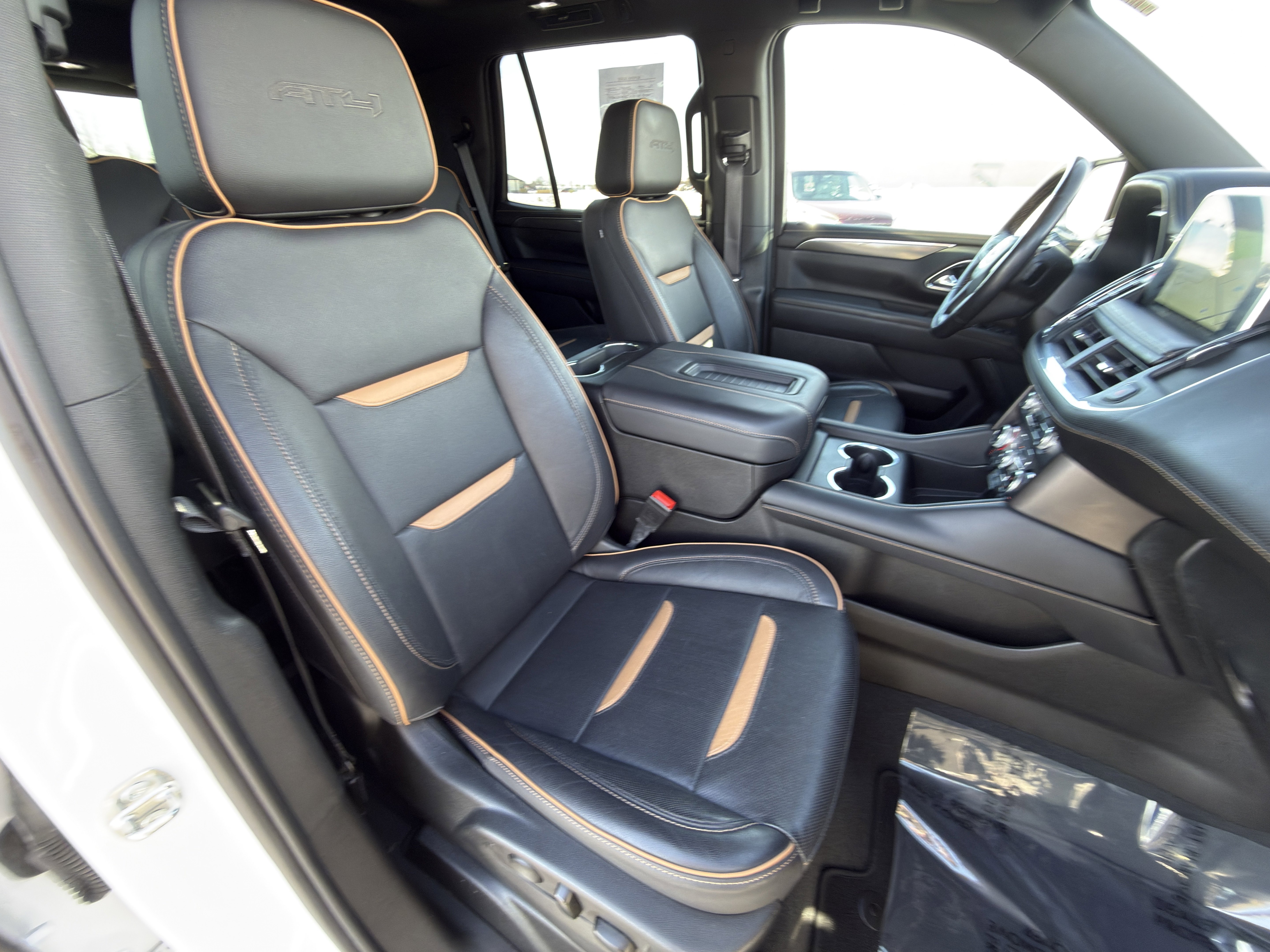 Used 2023 GMC Yukon AT4 w/ AT4 Premium Package image 12