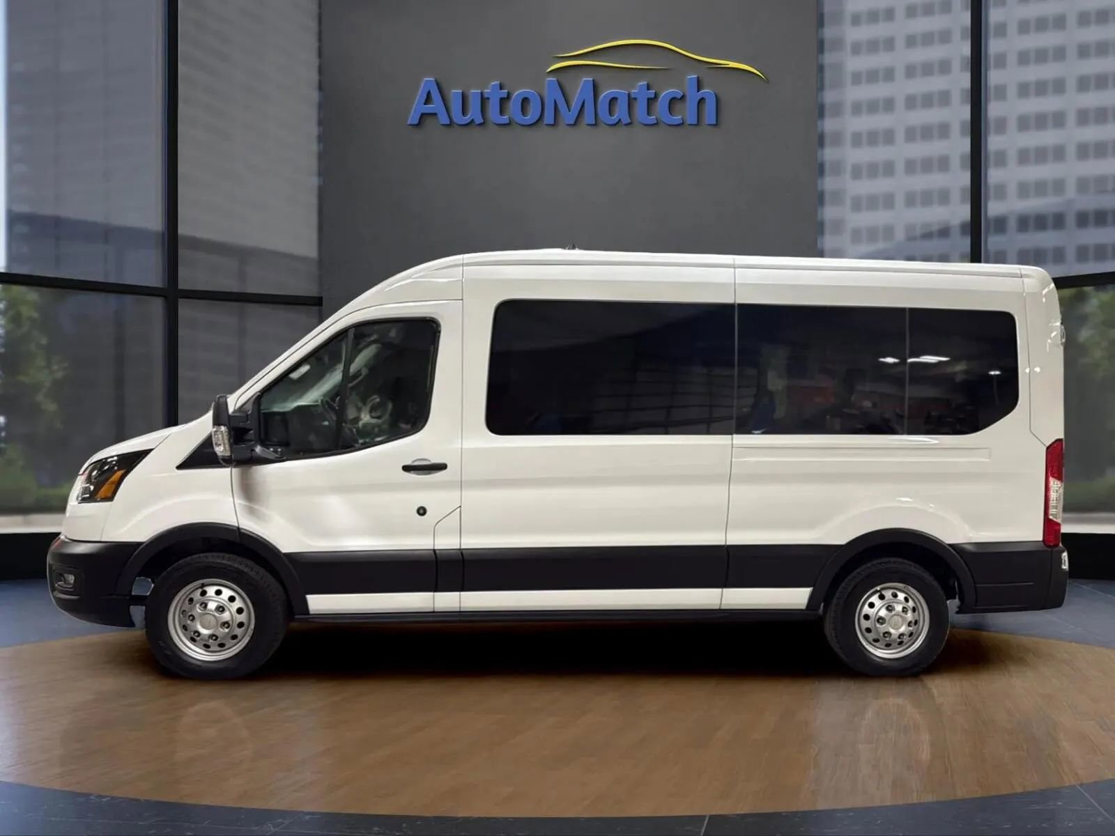Used 2024 Ford Transit 350 XL image 7