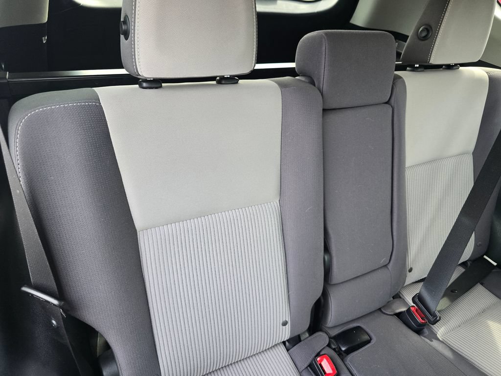 Used 2013 Toyota RAV4 XLE AWD/4WD image 21