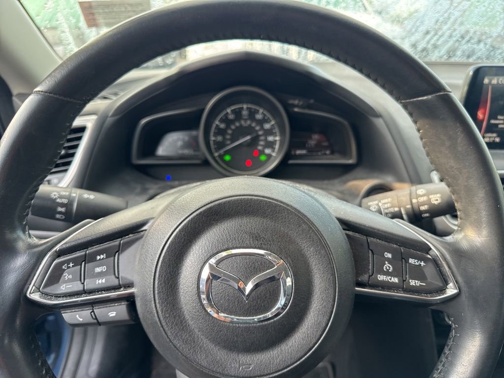 Used 2017 MAZDA MAZDA3 Touring image 6