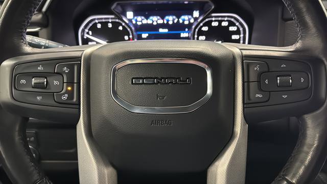 Used 2021 GMC Yukon Denali w/ Denali Premium Package image 16
