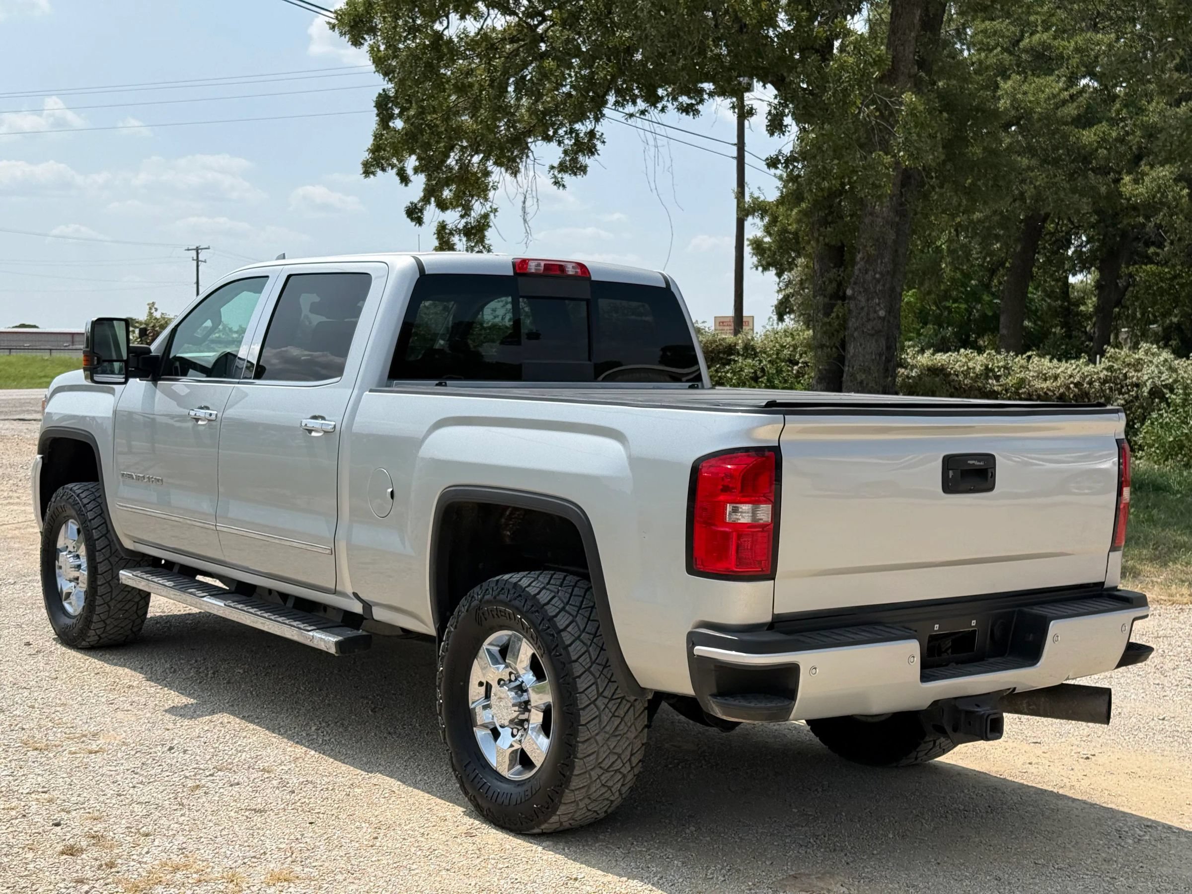 Used 2019 GMC Sierra 3500 Denali w/ Duramax Plus Package AWD/4WD image 5
