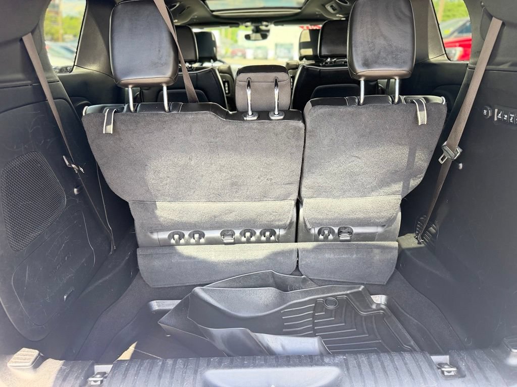 Used 2021 Chrysler Pacifica Limited w/ Uconnect Theater Family Group AWD/4WD image 6