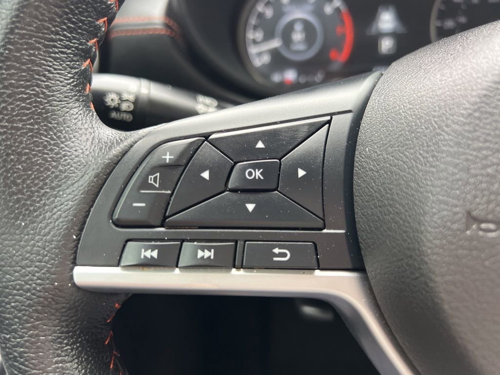 Used 2022 Nissan Versa SR image 24