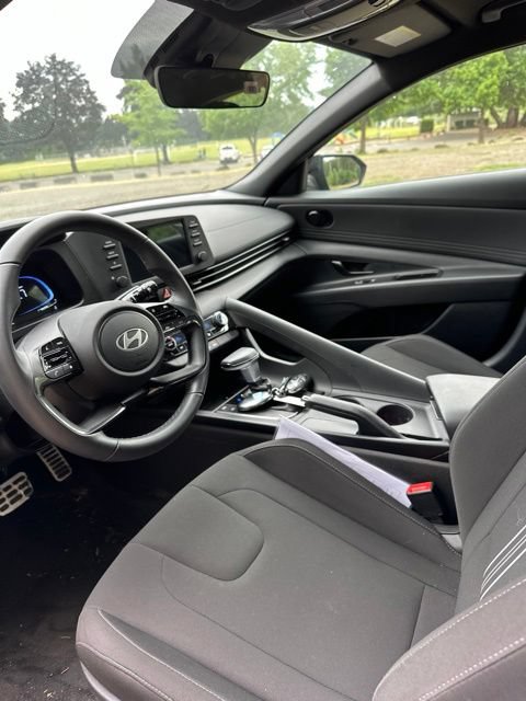 Certified 2025 Hyundai Elantra Sport FWD image 14