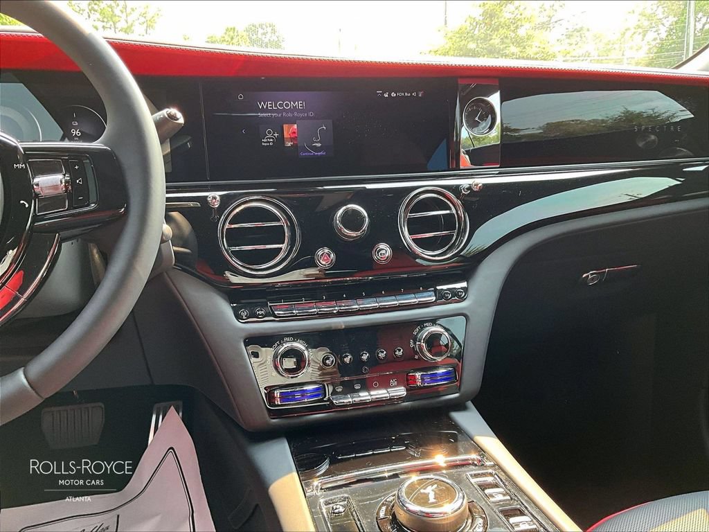 Used 2025 Rolls-Royce Spectre w/ Spectre Launch Package AWD/4WD image 7