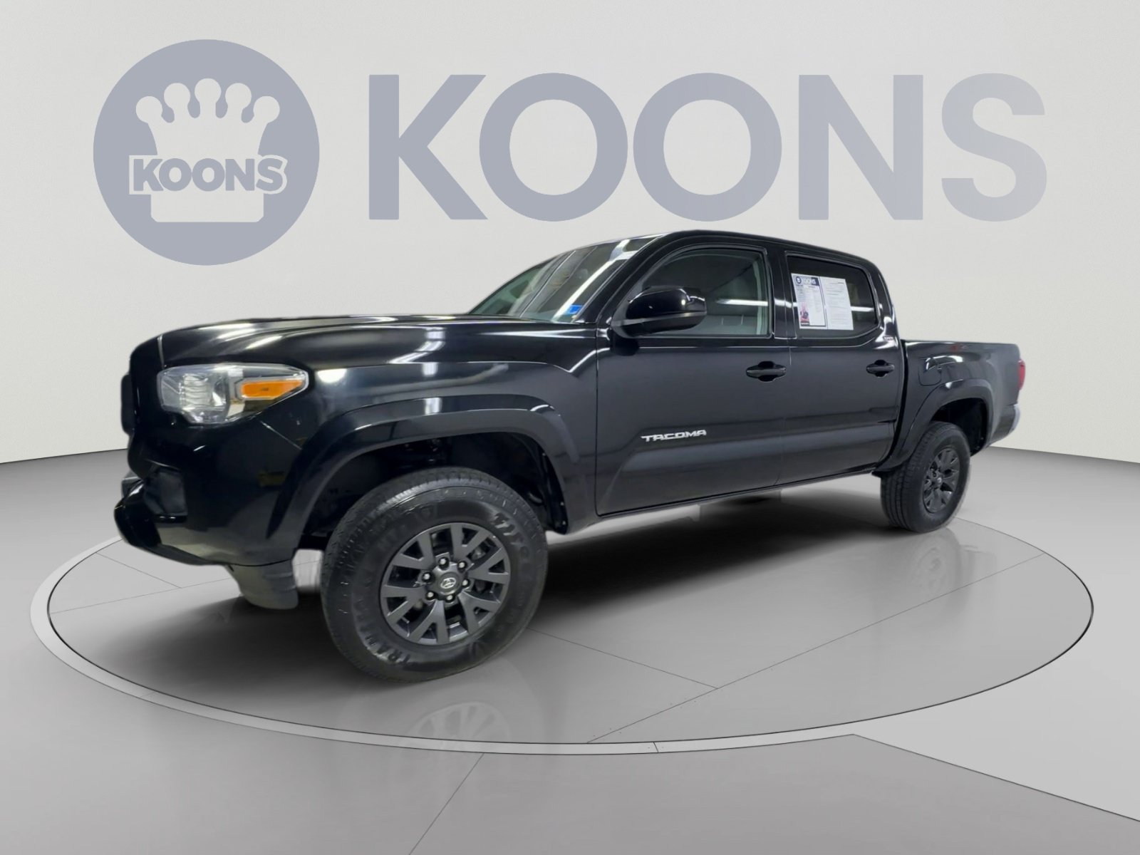 Used 2022 Toyota Tacoma SR5 AWD/4WD image 5