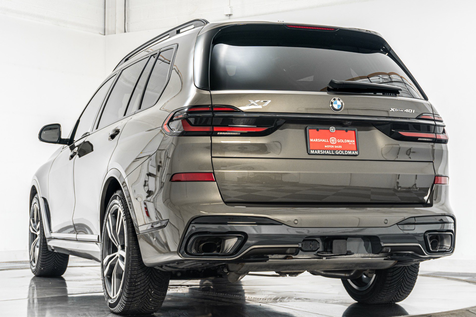 Used 2026 BMW X7 xDrive40i w/ M Sport Package AWD/4WD image 7
